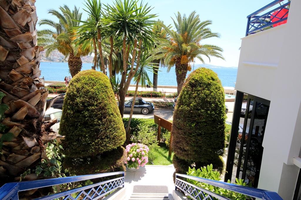סרנדה Hotel Ari מראה חיצוני תמונה